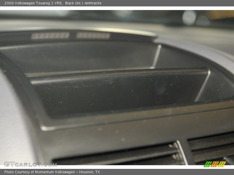 Black Uni / Anthracite 2009 Volkswagen Touareg 2 VR6