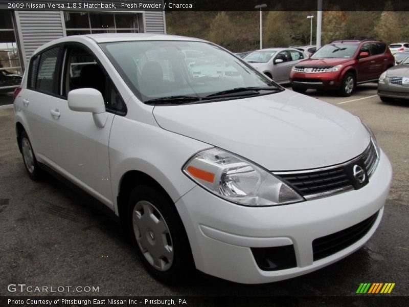 Fresh Powder / Charcoal 2009 Nissan Versa 1.8 S Hatchback