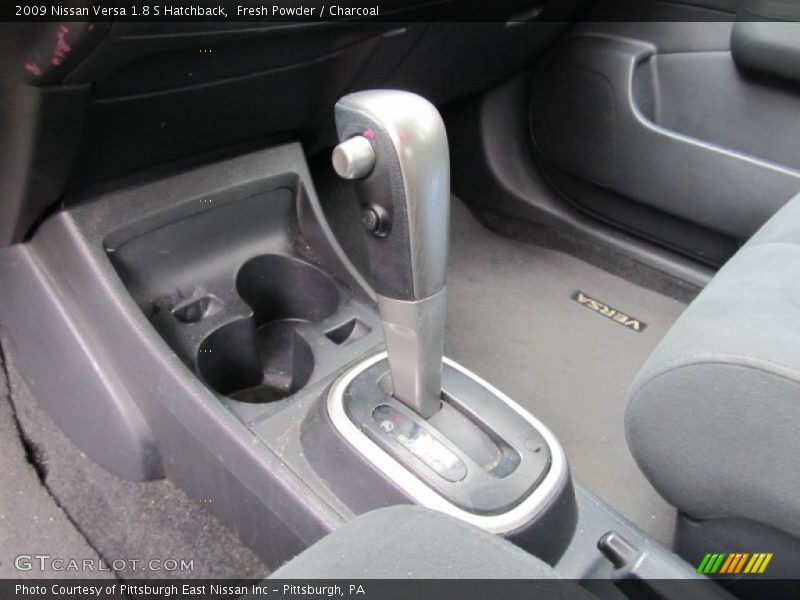 Fresh Powder / Charcoal 2009 Nissan Versa 1.8 S Hatchback