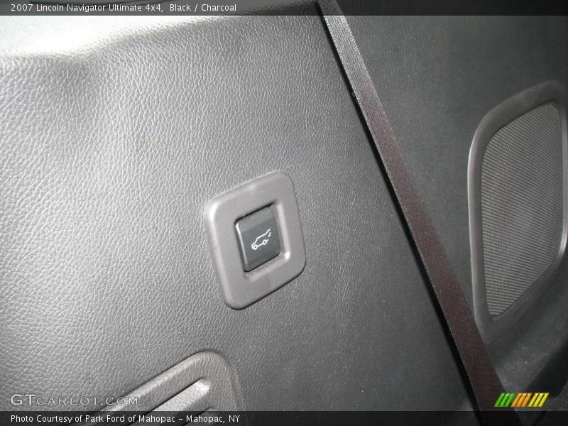 Black / Charcoal 2007 Lincoln Navigator Ultimate 4x4