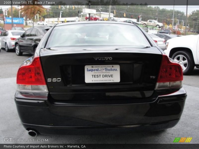 Black / Taupe 2005 Volvo S60 T5