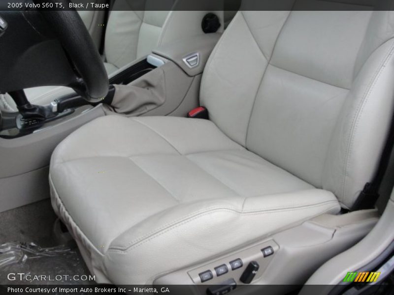 Black / Taupe 2005 Volvo S60 T5