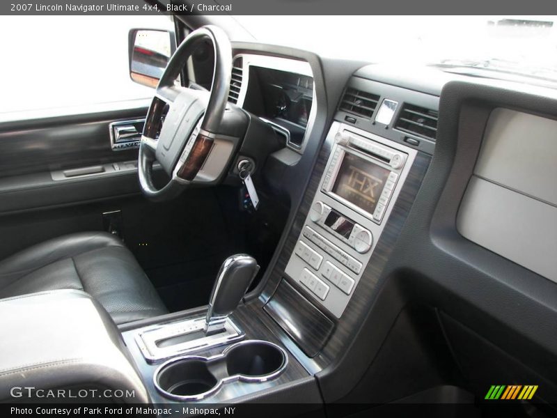 Black / Charcoal 2007 Lincoln Navigator Ultimate 4x4