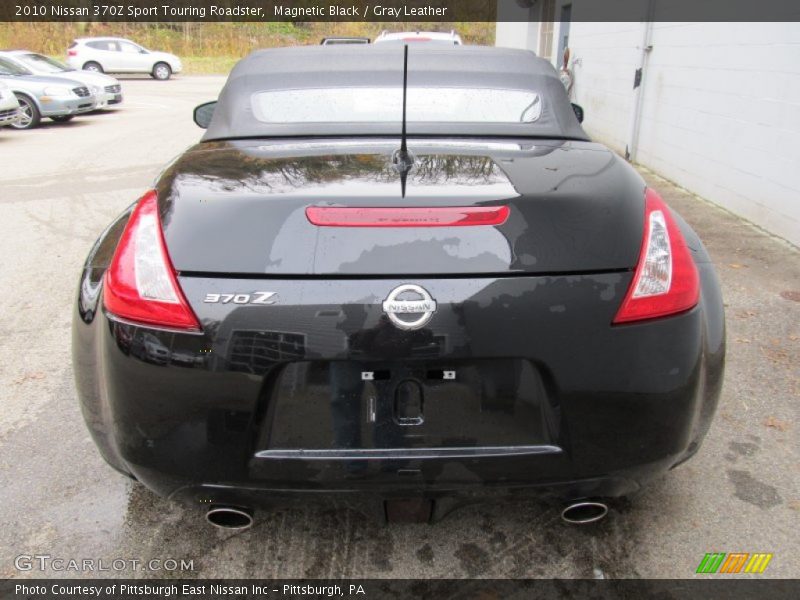 Magnetic Black / Gray Leather 2010 Nissan 370Z Sport Touring Roadster