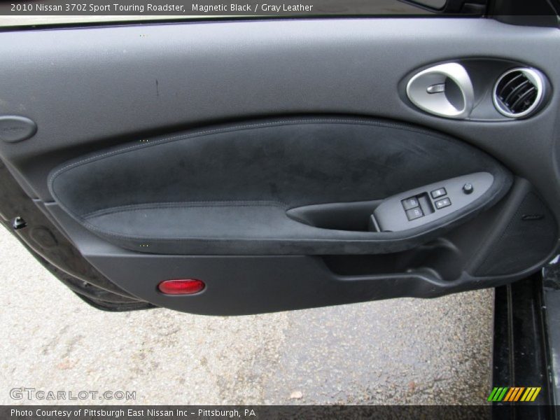 Magnetic Black / Gray Leather 2010 Nissan 370Z Sport Touring Roadster