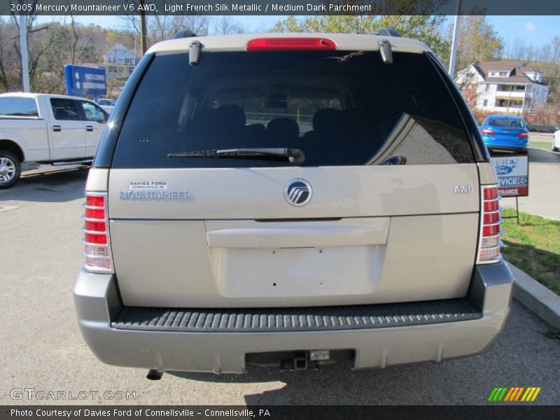 Light French Silk Metallic / Medium Dark Parchment 2005 Mercury Mountaineer V6 AWD