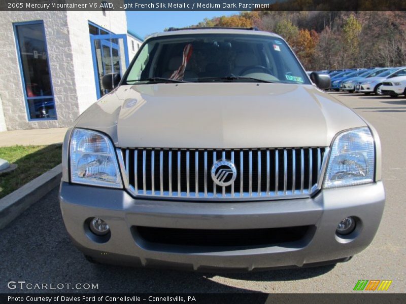 Light French Silk Metallic / Medium Dark Parchment 2005 Mercury Mountaineer V6 AWD
