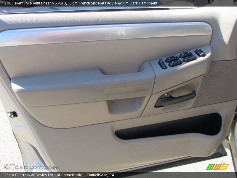Light French Silk Metallic / Medium Dark Parchment 2005 Mercury Mountaineer V6 AWD