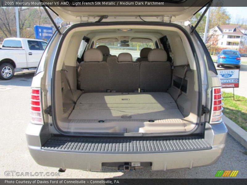 Light French Silk Metallic / Medium Dark Parchment 2005 Mercury Mountaineer V6 AWD