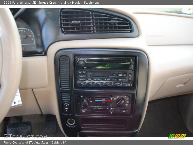 Spruce Green Metallic / Medium Parchment 2003 Ford Windstar SE