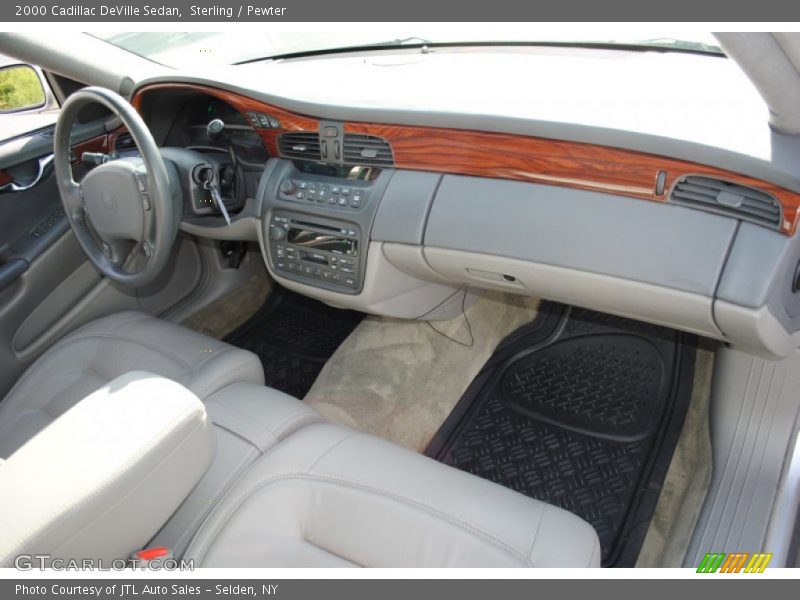 Sterling / Pewter 2000 Cadillac DeVille Sedan