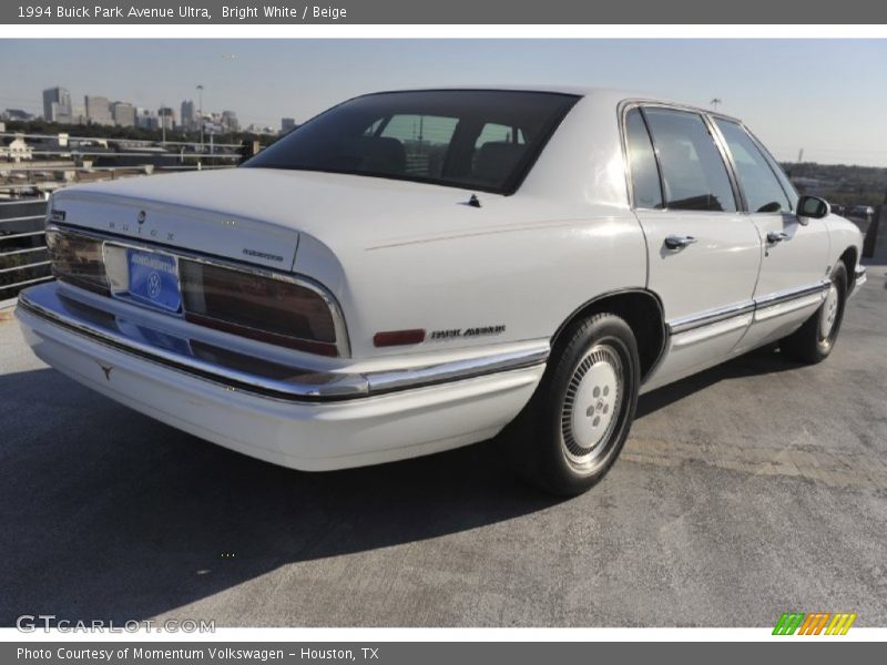 Bright White / Beige 1994 Buick Park Avenue Ultra
