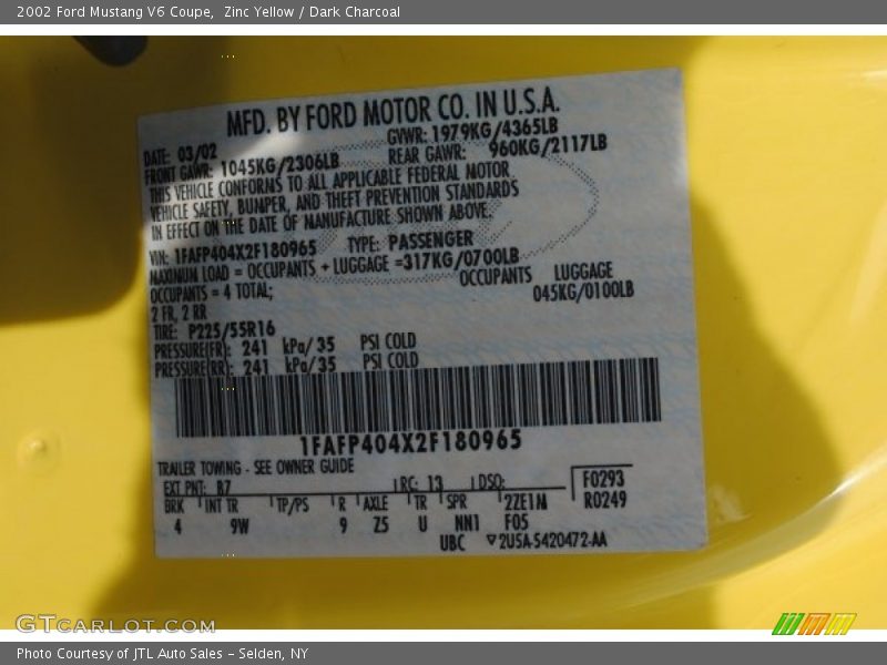 Zinc Yellow / Dark Charcoal 2002 Ford Mustang V6 Coupe
