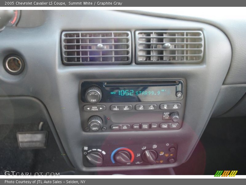 Summit White / Graphite Gray 2005 Chevrolet Cavalier LS Coupe