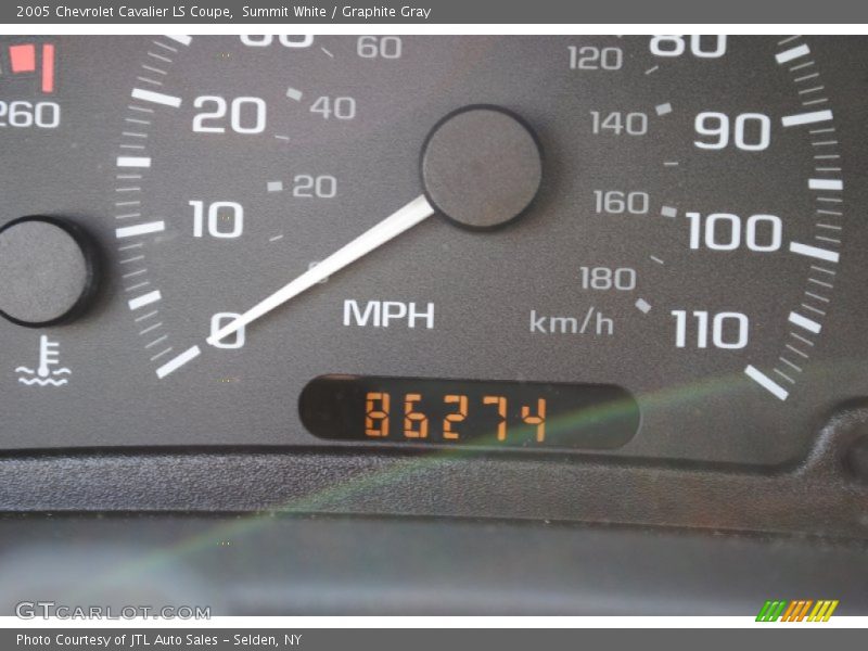 Summit White / Graphite Gray 2005 Chevrolet Cavalier LS Coupe