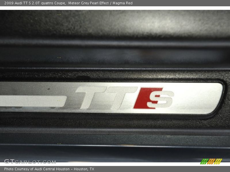  2009 TT S 2.0T quattro Coupe Logo