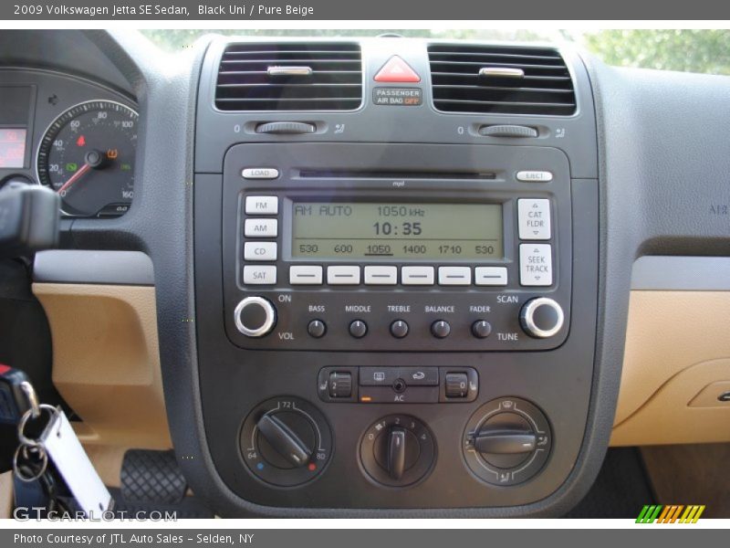 Black Uni / Pure Beige 2009 Volkswagen Jetta SE Sedan