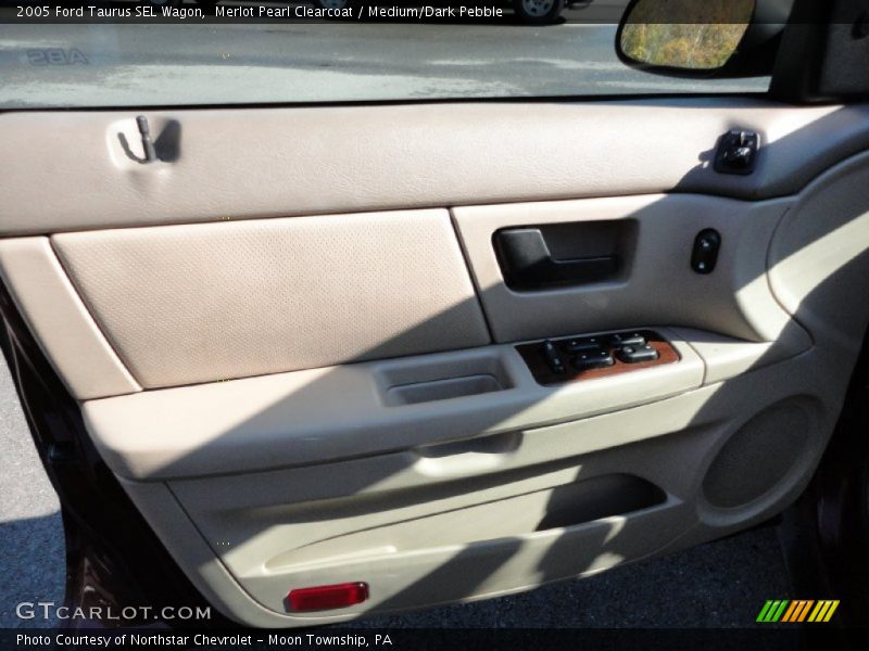 Merlot Pearl Clearcoat / Medium/Dark Pebble 2005 Ford Taurus SEL Wagon