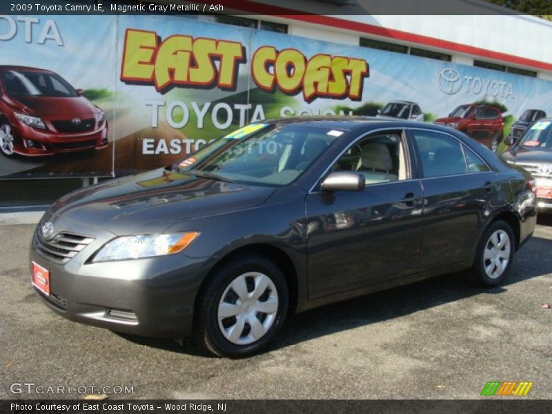 Magnetic Gray Metallic / Ash 2009 Toyota Camry LE