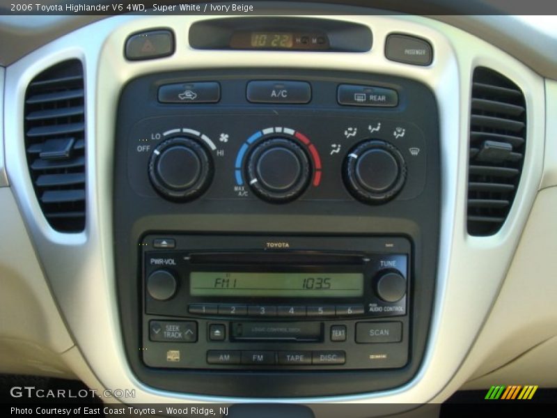 Super White / Ivory Beige 2006 Toyota Highlander V6 4WD