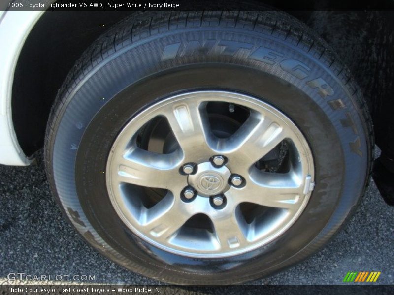 Super White / Ivory Beige 2006 Toyota Highlander V6 4WD