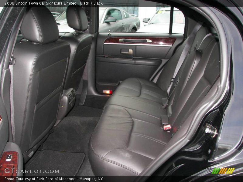 Black / Black 2008 Lincoln Town Car Signature Limited