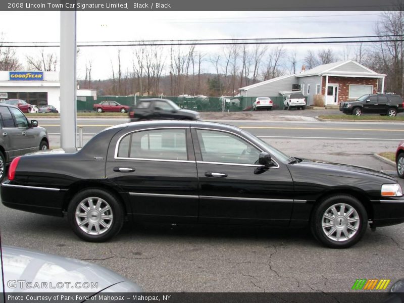 Black / Black 2008 Lincoln Town Car Signature Limited