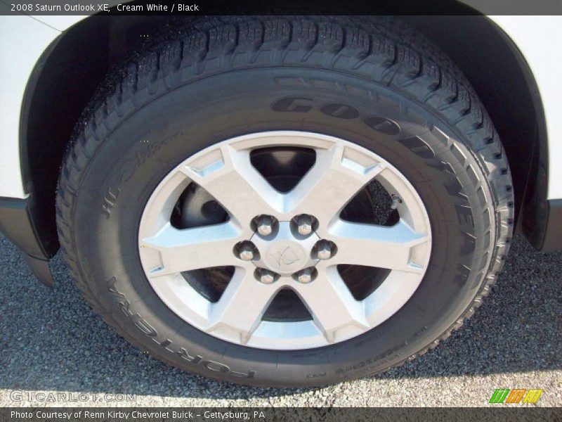 Cream White / Black 2008 Saturn Outlook XE