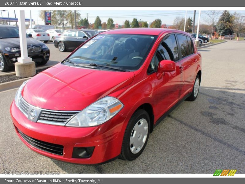 Red Alert / Charcoal 2007 Nissan Versa S