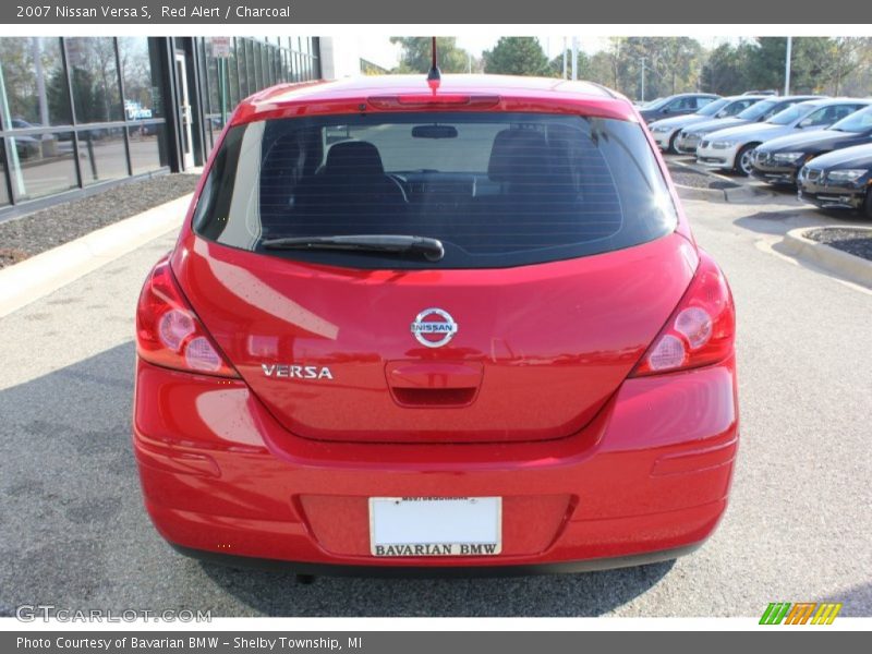 Red Alert / Charcoal 2007 Nissan Versa S