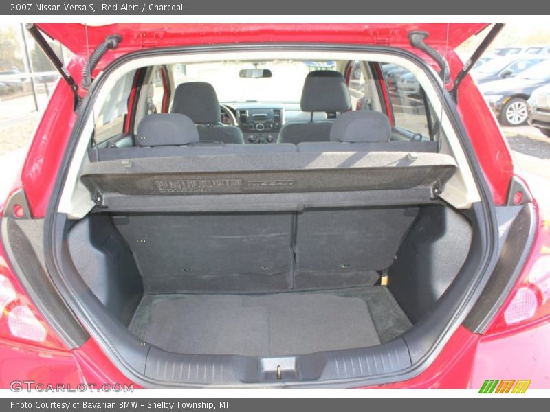 Red Alert / Charcoal 2007 Nissan Versa S