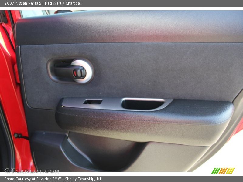 Red Alert / Charcoal 2007 Nissan Versa S