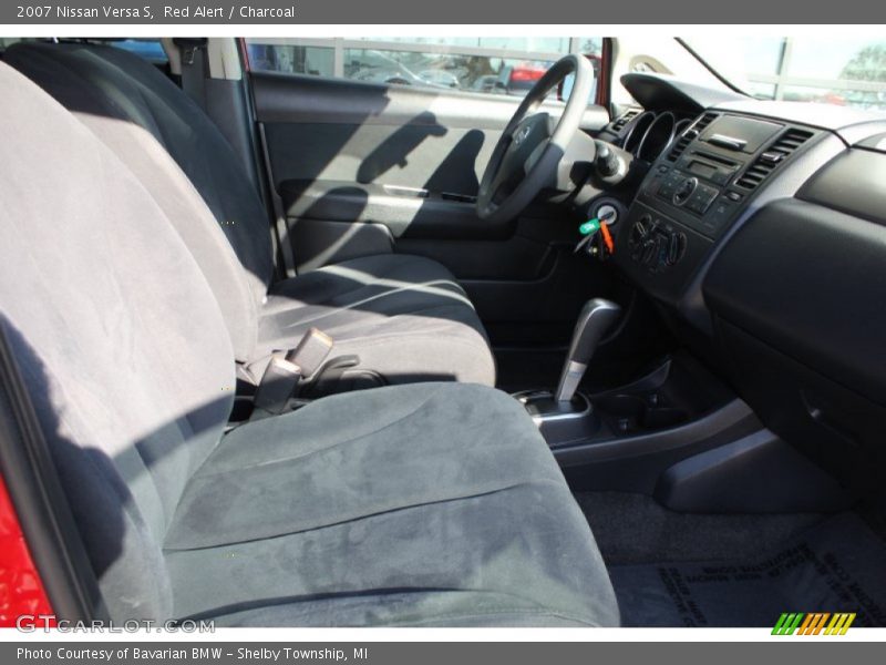 Red Alert / Charcoal 2007 Nissan Versa S