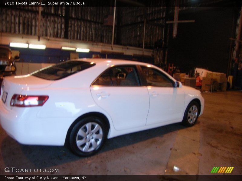 Super White / Bisque 2010 Toyota Camry LE