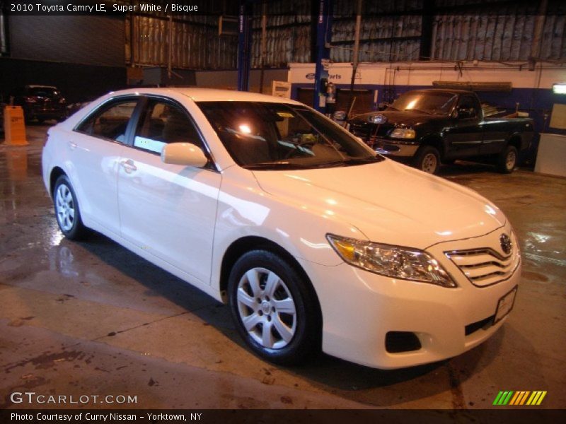 Super White / Bisque 2010 Toyota Camry LE