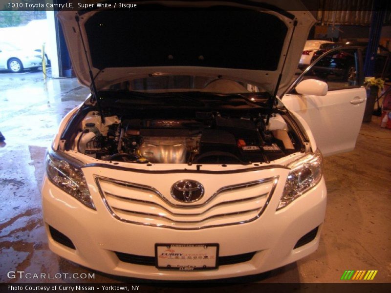 Super White / Bisque 2010 Toyota Camry LE
