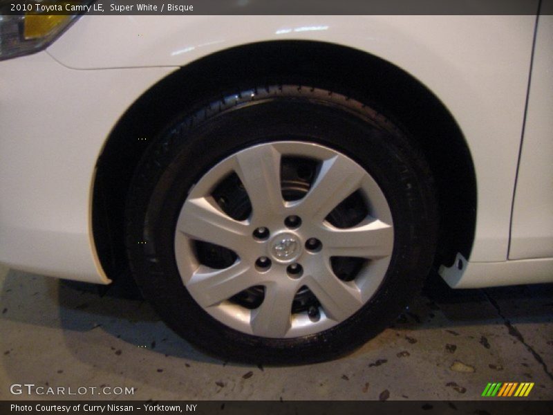 Super White / Bisque 2010 Toyota Camry LE