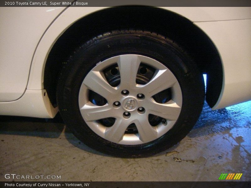 Super White / Bisque 2010 Toyota Camry LE