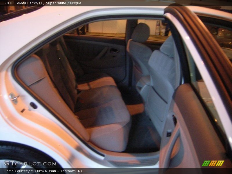 Super White / Bisque 2010 Toyota Camry LE