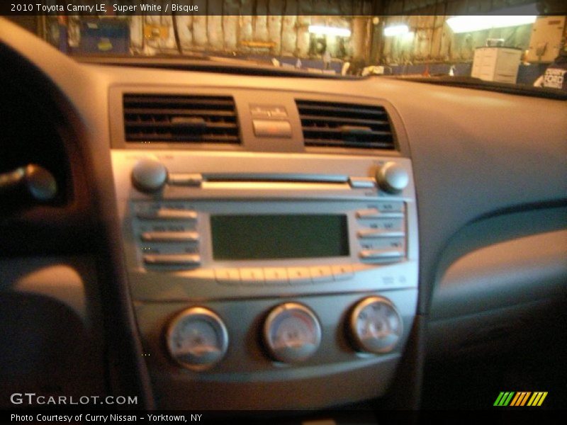 Super White / Bisque 2010 Toyota Camry LE