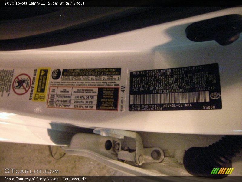 Super White / Bisque 2010 Toyota Camry LE