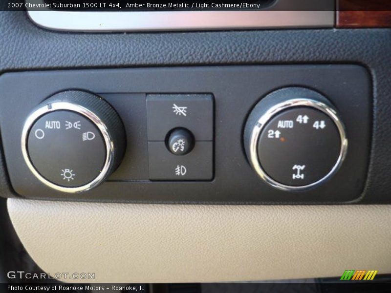 Controls of 2007 Suburban 1500 LT 4x4