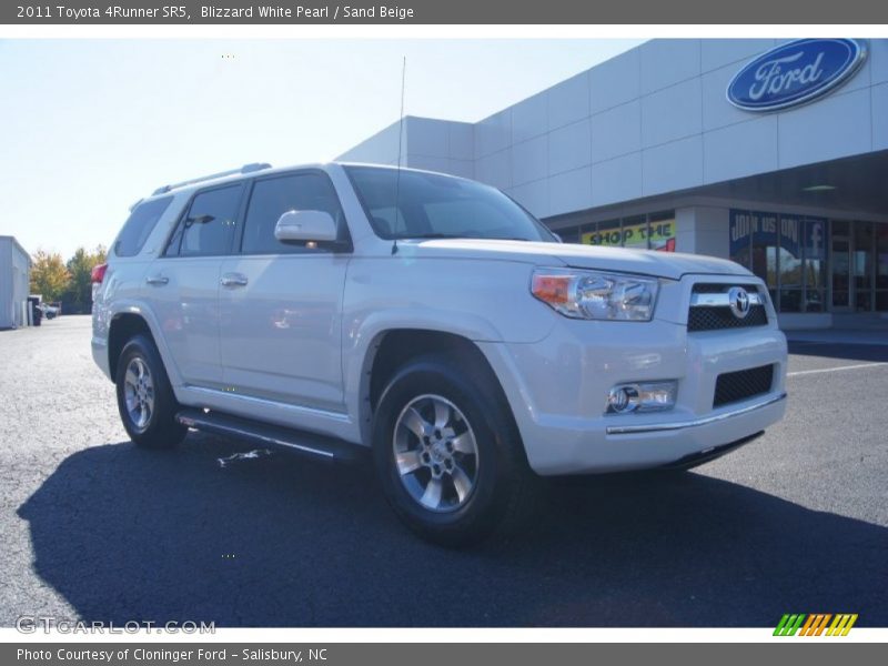 Blizzard White Pearl / Sand Beige 2011 Toyota 4Runner SR5