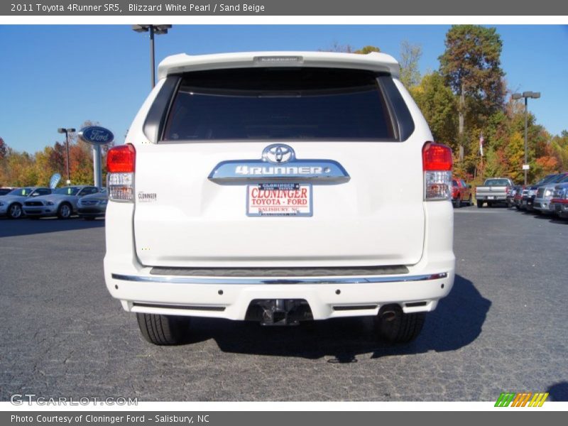 Blizzard White Pearl / Sand Beige 2011 Toyota 4Runner SR5