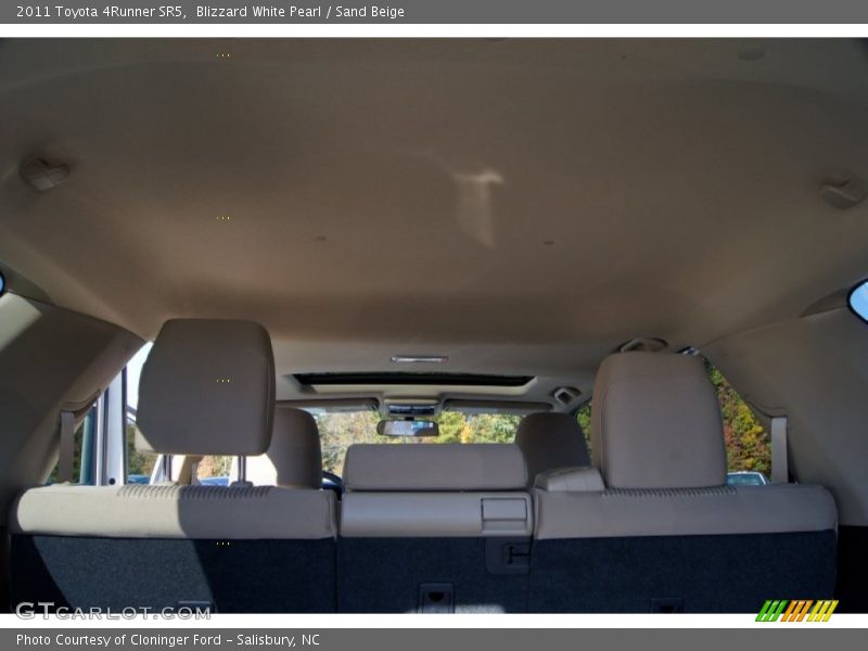 Blizzard White Pearl / Sand Beige 2011 Toyota 4Runner SR5
