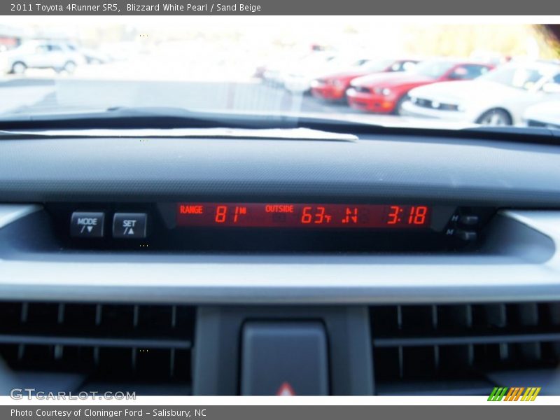 Blizzard White Pearl / Sand Beige 2011 Toyota 4Runner SR5