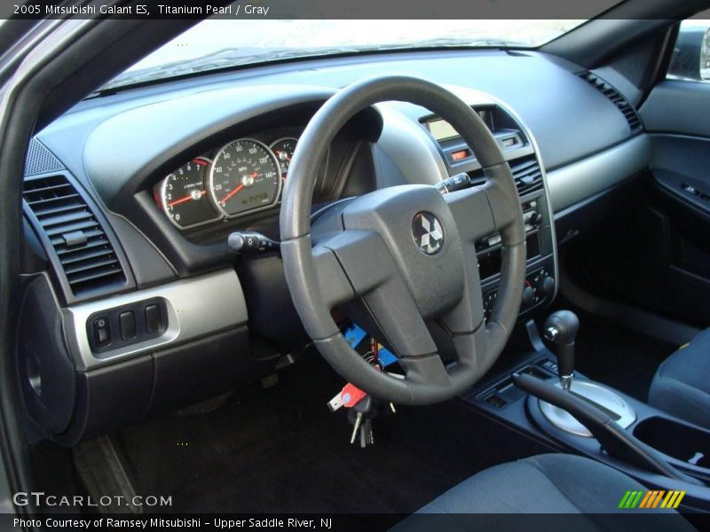 Titanium Pearl / Gray 2005 Mitsubishi Galant ES