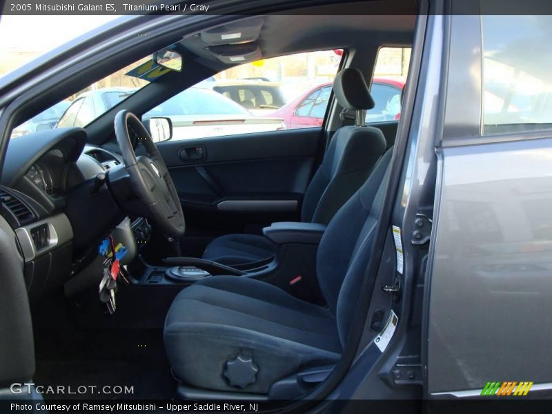 Titanium Pearl / Gray 2005 Mitsubishi Galant ES