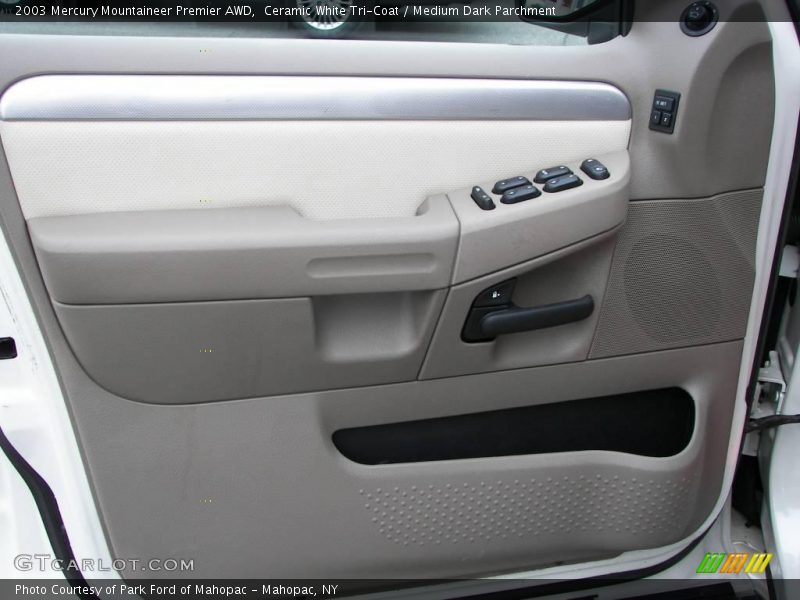 Ceramic White Tri-Coat / Medium Dark Parchment 2003 Mercury Mountaineer Premier AWD