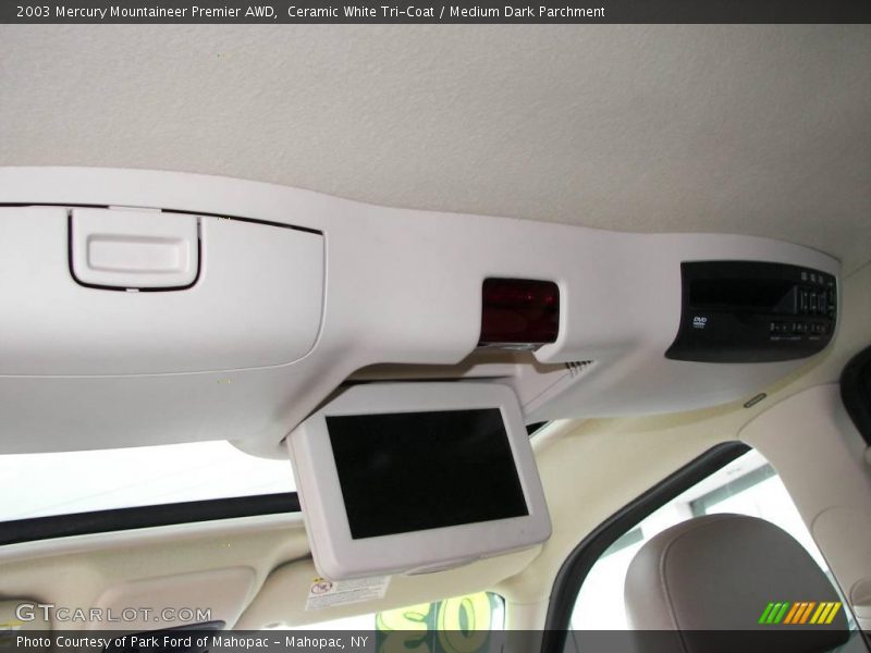Ceramic White Tri-Coat / Medium Dark Parchment 2003 Mercury Mountaineer Premier AWD